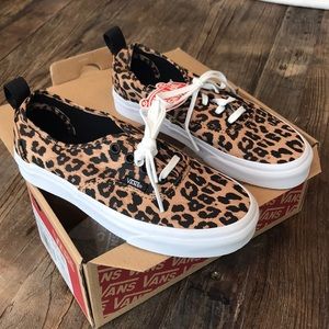 Leopard Authentic PT Vans